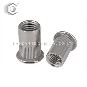 Rivet Nut með Flat End