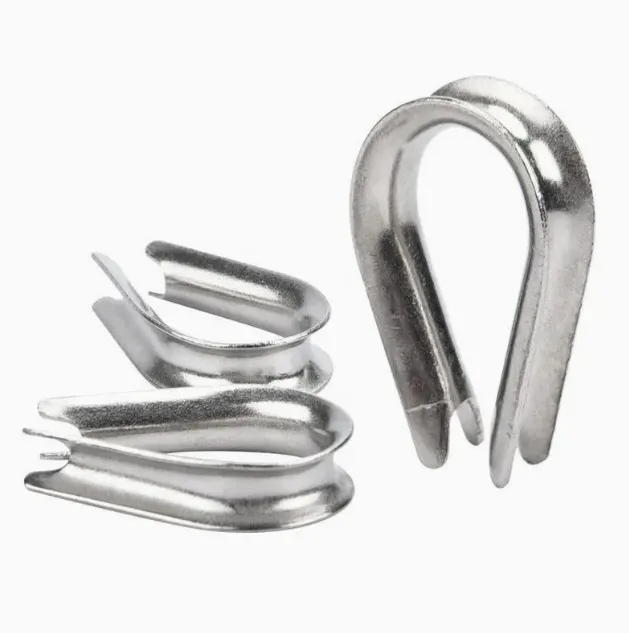 Capel Triangle Heart Ring fyrir DIN6899